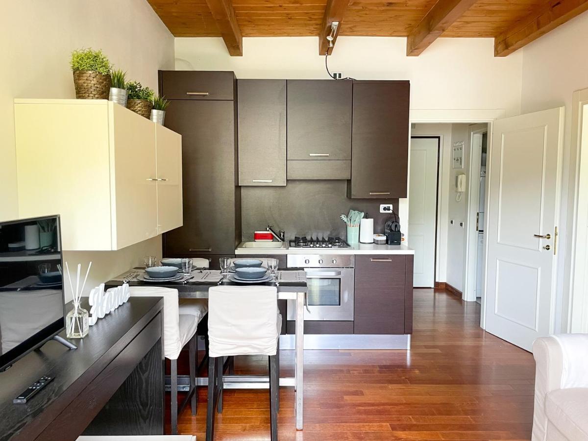 Regina Di Laglio - Free Parking, Garden, Lake View Екстериор снимка